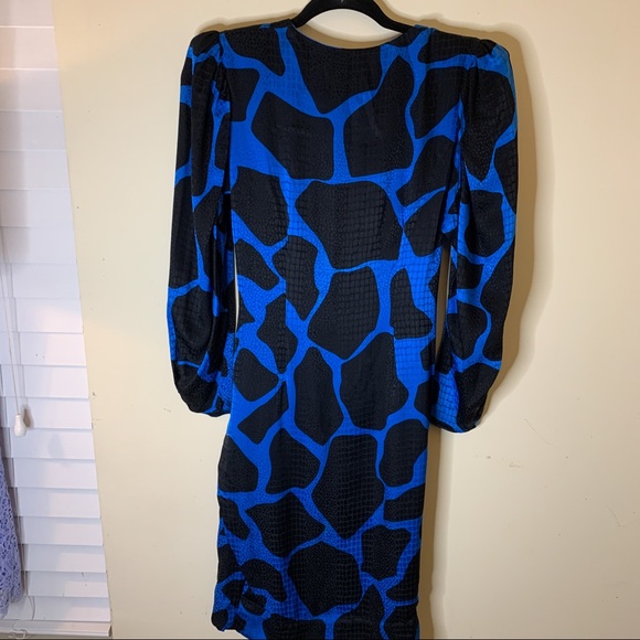 Vintage Flora Kung Silk Wrap Dress size 6 Petites - Picture 7 of 16